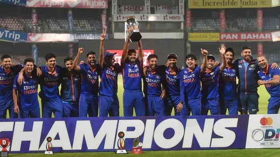 India Scores Its Largest-Ever Victory in One-Day International History; Here's How the Rest of the World Reacted