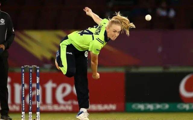 When Cricket Australia announced its contracted women's players for the 2023–24 season, Kim Garth and Grace Harris were added to the roster.