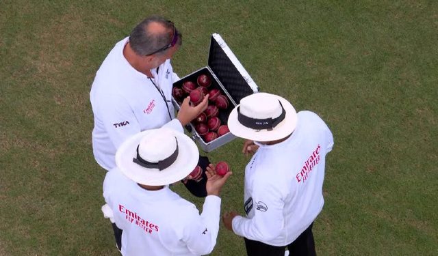Following the Ashes ball-change debacle at The Oval, Dukes ball manufacturer will conduct an independent investigation.
