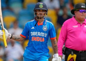 Ishan Kishan's astonishing response to Aakash Chopra's "You're not Dhoni" statement during WI vs. IND