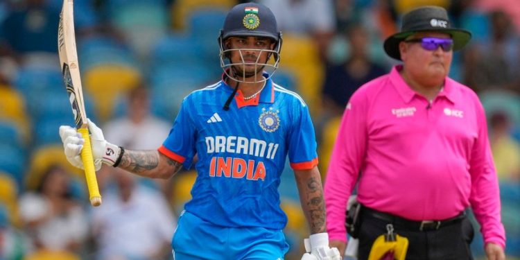 Ishan Kishan's astonishing response to Aakash Chopra's "You're not Dhoni" statement during WI vs. IND