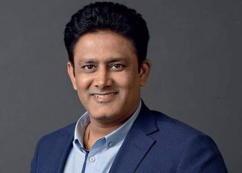Anil Kumble responded to the pressure of an India-Pakistan conflict by saying, "Lose even to Kenya but not to Pakistan."
