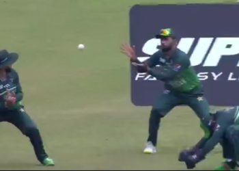 Pakistan fielders at the 2023 Asia Cup are ridiculed after losing catches against India in the Super 4 game.