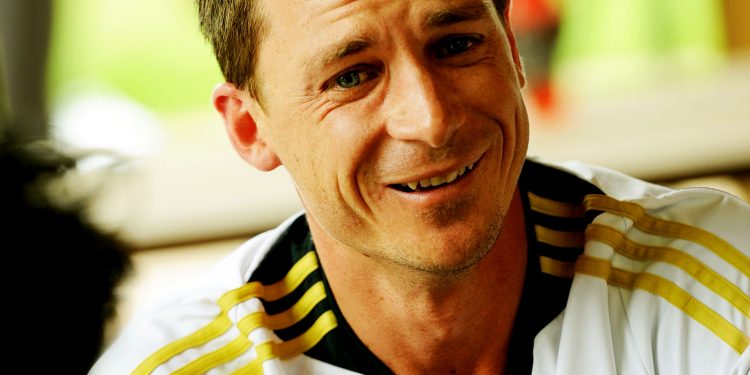 My heart wants to support South Africa, but the World Cup final will probably feature England and India as well: Dale Steyn