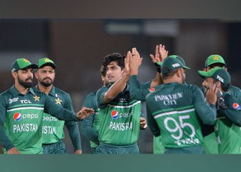Pakistan makes five changes to the team that played India in announcing their starting XI for the simulated semifinal match against Sri Lanka.