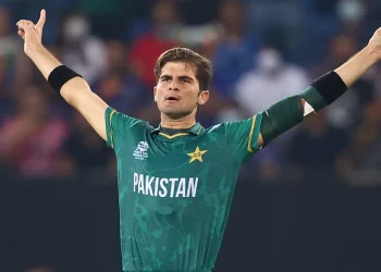 Shaheen Afridi's dismissal of Virat Kohli during the 2023 Asia Cup is criticized by S Sreesanth, who says, "I don't count it as a wicket."