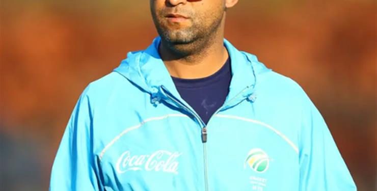 In anticipation of the SA2024, MI Cape Town names Lasith Malinga as bowling coach and Robin Peterson as head coach.