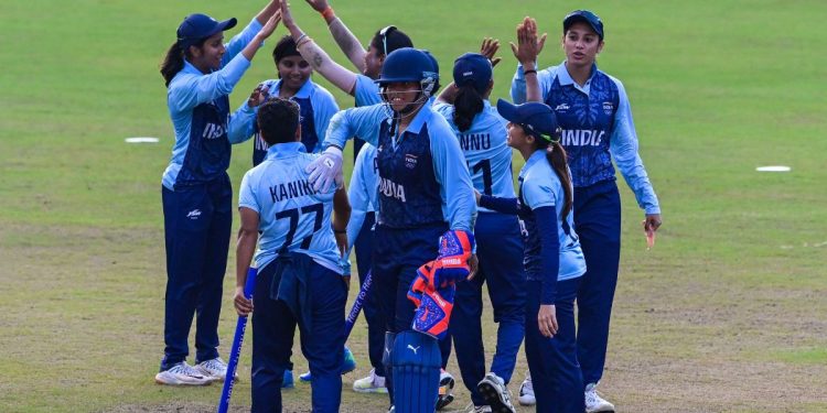 Twitter reactions to India Women defeating Sri Lanka Women winning the 2023 Asian Games gold