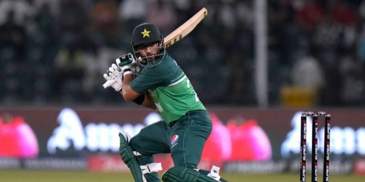 Imam and Rizwan defeat Bangladesh's 193 with ease.