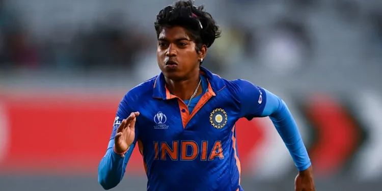 India advances to the final thanks to Vastrakar's four-for