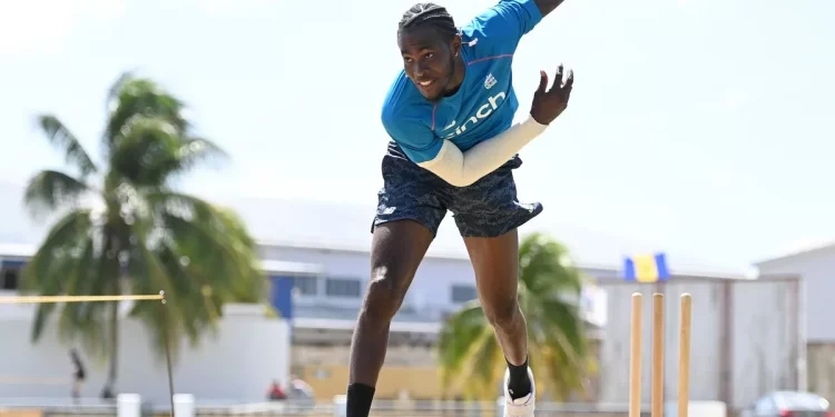 World Cup ambitions are increased when Jofra Archer joins the England camp in Mumbai.
