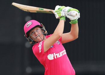 Alyssa Healy's finger injury keeps her out of the WBBL.