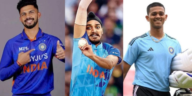 Indian cricketers support their men's hockey team as they take on Pakistan at the 2023 Asian Games
