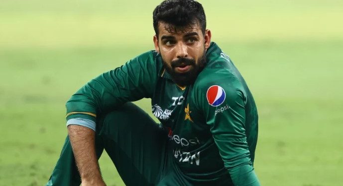 Shoaib Malik advises changing Pakistan's bowling lineup since Shadab is "struggling," despite the fact that he is undoubtedly a very excellent bowler.