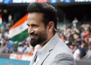 "Irfan Pathan gets stuck in traffic before the World Cup final, so we can't wait to see your commentary," fans exclaim.