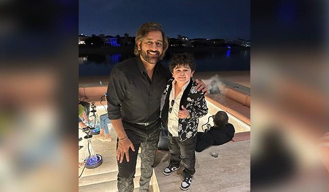 On vacation in Dubai, MS Dhoni poses with Abdu Rozik.