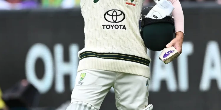 David Warner is getting ready to leave Sydney as Australia announces their last Test team against Pakistan.