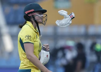Richa Ghosh's dismissal is seen by Alyssa Healy as a turning point in the second ODI.