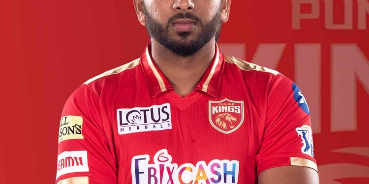 Shahrukh Khan comments about playing the finisher position, saying, "People judge you when you can't get those two sixes at the death."