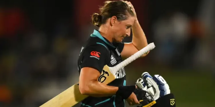 Due to her intense workload, Sophie Devine will miss the beginning of Super Smash.