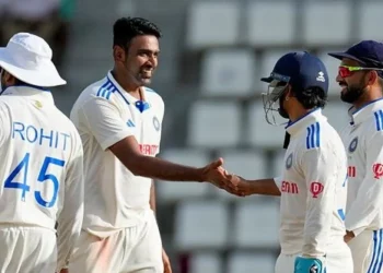 Sunil Gavaskar criticizes India sluggish performance against South Africa on Day 3 as "listless stuff."