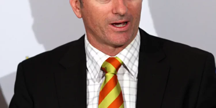 Steve Waugh criticises CSA for choosing a backup team for the NZ Tests, saying "clearly, they don't give a damn".