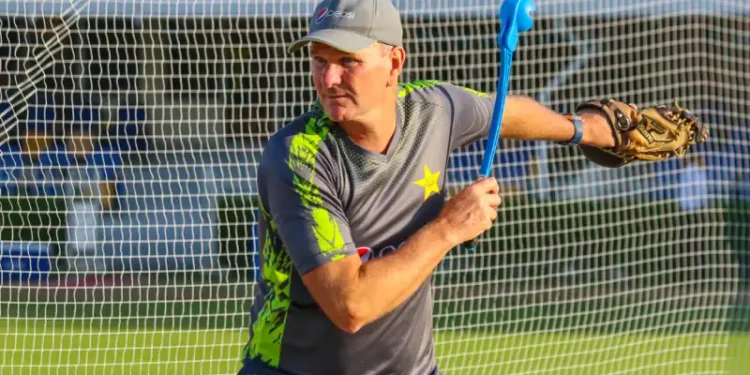 Grant Bradburn leaves Pakistan and moves to the UK to take a coaching position.