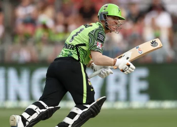 2024 BBL: Warner intends to take off for Sydney Smash