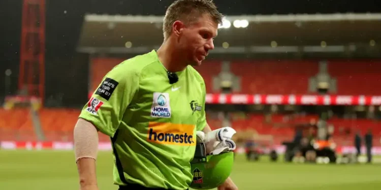 Sydney Smash will take place before David Warner helicopter lands on SCG outfield.