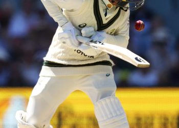 Usman Khawaja cops deliver a powerful blow off Shamar