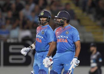 Shikhar Dhawan sings, drawing appreciation from Rohit Sharma