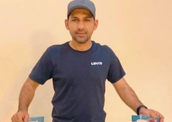 Sarfaraz Ahmed debunks rumors about moving to the UK.