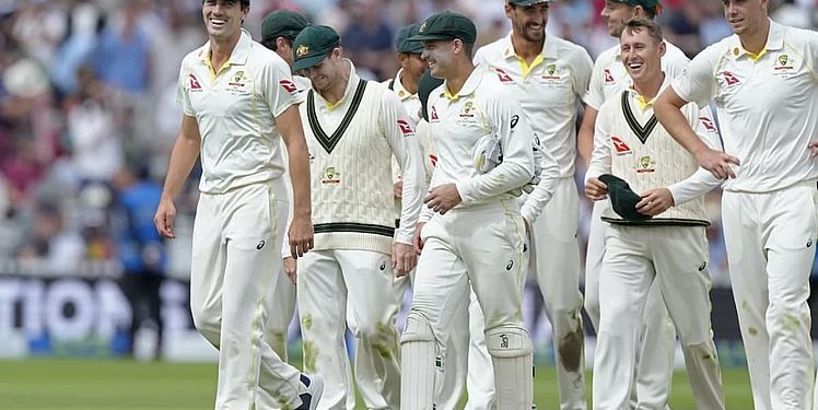 Josh Hazlewood cheerfully ejects COVID positive Green Cameron