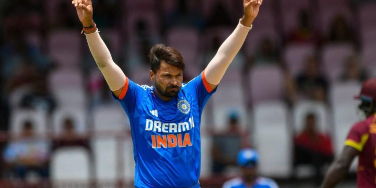 I constantly get advice on the yorker from Jasprit Bumrah:  Mukesh Kumar