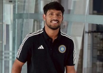 Dhruv Jurel remembers his early troubles after being called up for an India Test match. "Mum sold her gold chain and got me cricket kit."