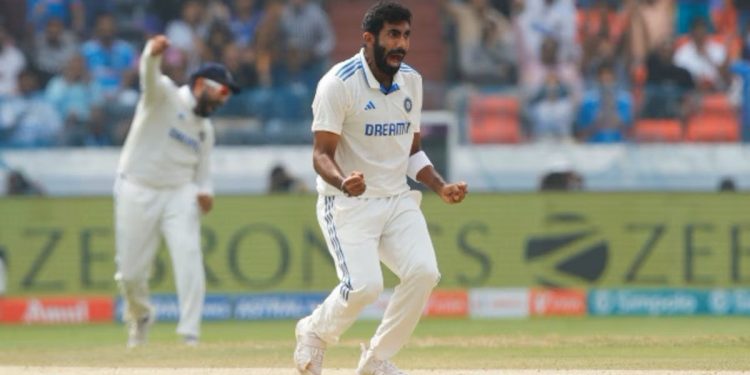 Vernon Philander predicts that "complete" bowler Bumrah will be the T20 World Cup's finest pacer.