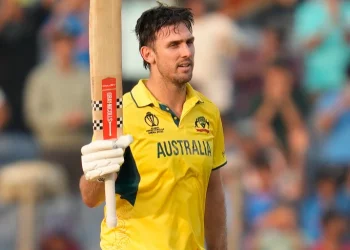 Mitchell Marsh contracts COVID after the virus returns to Australia.