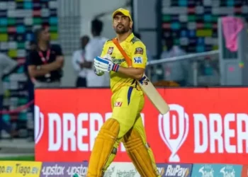 Everyone in the planet prefers to watch MS Dhoni bat for five overs rather than the last two: Suresh Raina