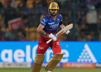 Just glancing at the KKR dugout will make Virat Kohli very angry: Varun Aaron