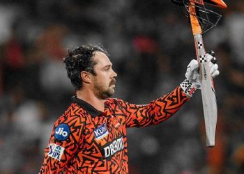 Instead of being a contest between batsmen, RCB vs. SRH was decided by who hit more sixes: Aaron Finch