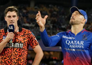 At toss, Faf du Plessis and Cummins talk about the coin-flip issue in RCB vs. SRH
