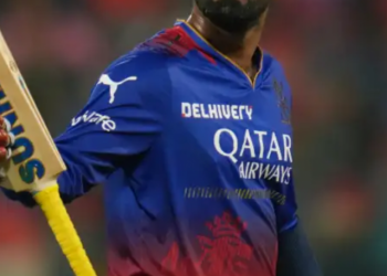 Top 5 teams in an IPL season that have won seven of the first eight games