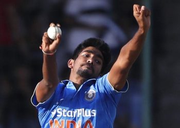 How to Bowl Like a Pro: Master Your Grip