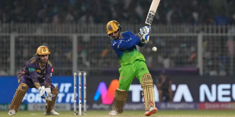 Aaron Finch was upset with Rajat Patidar for giving away his wicket, saying, "He needed to chill out for 4-5 balls."