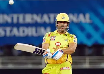 "Dinesh Karthik Breaks Down Dhoni's Game-Changing Six in IPL 2024 RCB vs CSK Playoff Showdown"