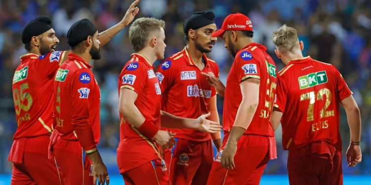 "I ate butter-covered paranthas and neglected to wash my hands." - Aakash Chopra on the poor fielding of the Punjab Kings vs the RCB