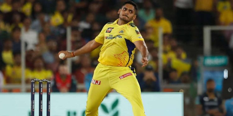 Why won't Tushar Deshpande and Matheesha Pathirana be participating in the 49th IPL match between CSK and PBKS in 2024?