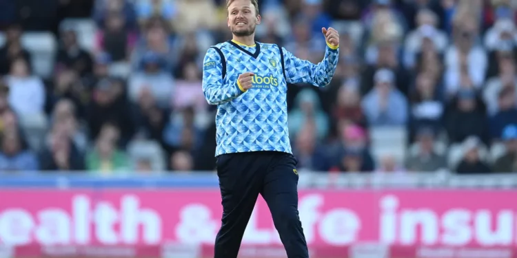 Yates places Bears on the platform before the spinners bind Notts