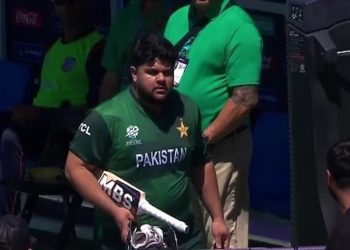 WATCH: After Golden Duck versus USA, Azam Khan looks angry at the crowd; the video becomes viral