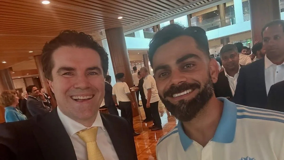 Australian Minister relishes his fanboy moment with Virat Kohli; image goes viral